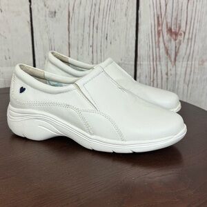 Nurse Mates White Sneakers size 6 EUC